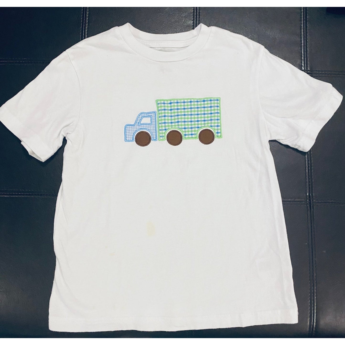 6/7 boys gingham truck appliqué shirt