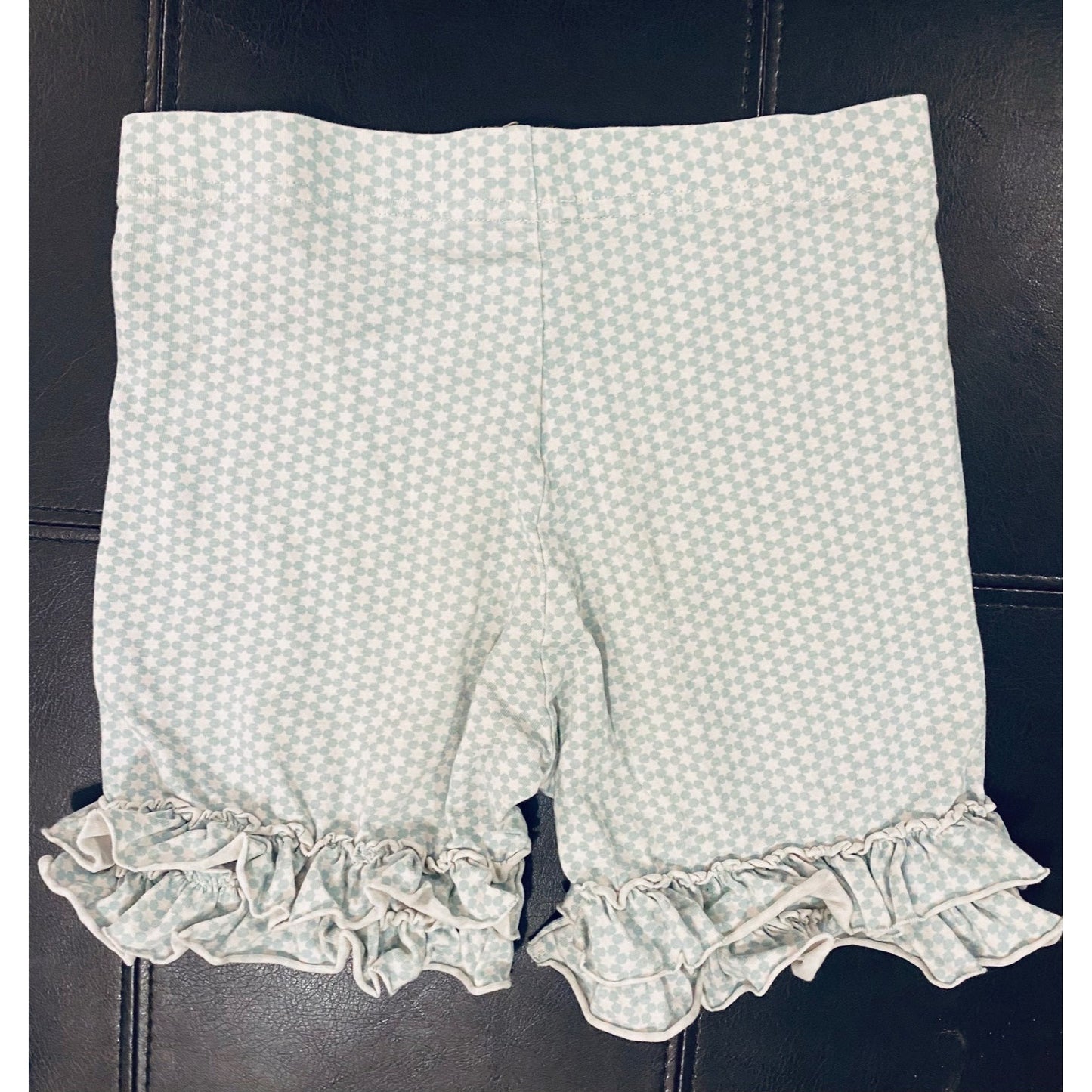 Size 6 Matilda Jane serendipity ruffle shorts