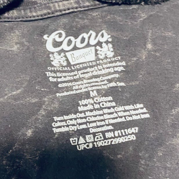Medium Coors graphic tee