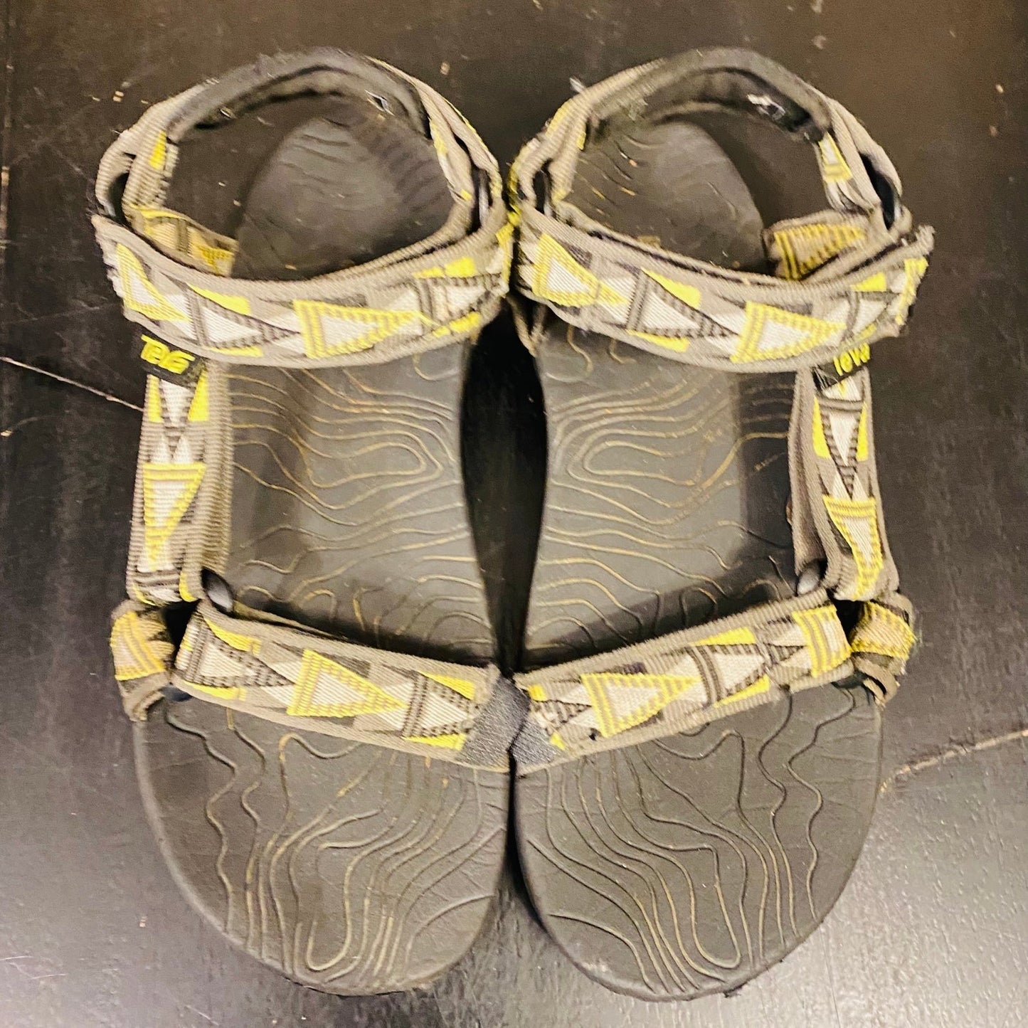 Size 5 Teva sandals