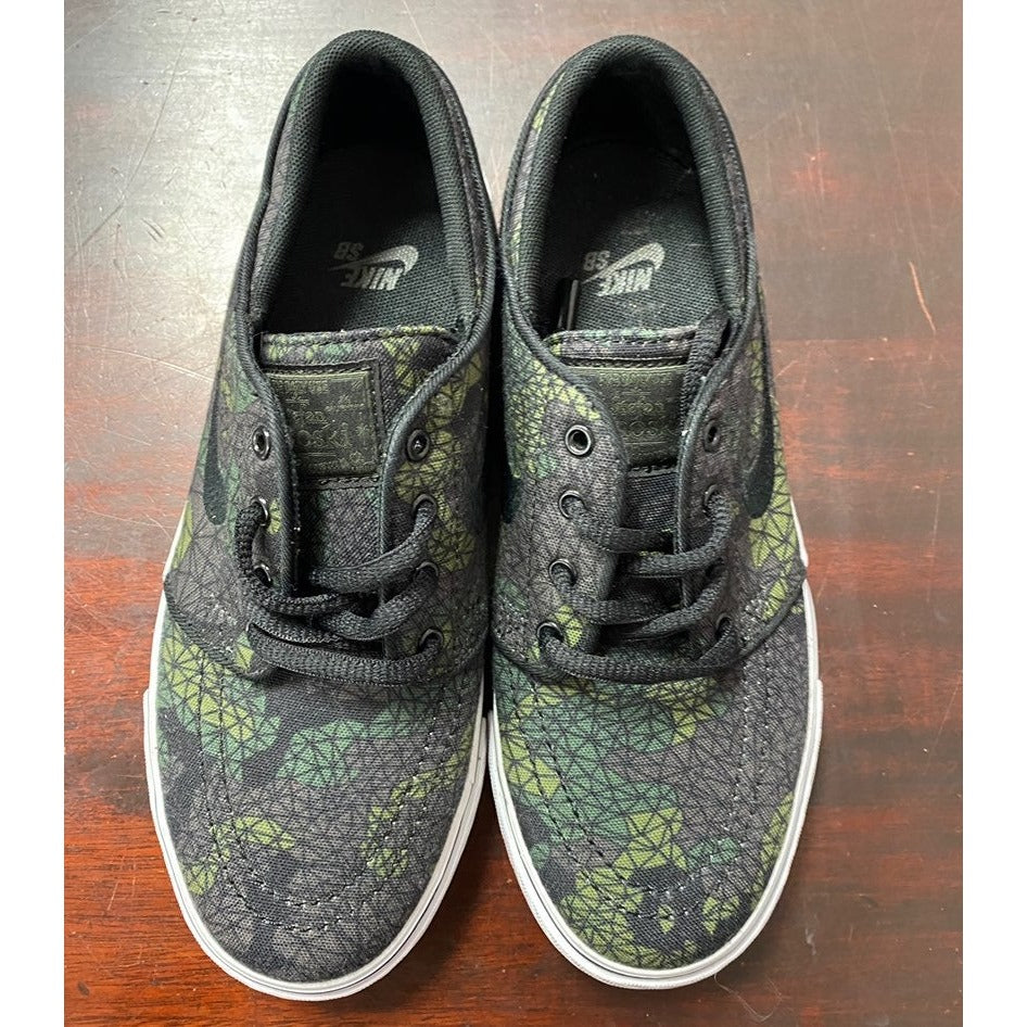 New Size 3.5 youth Nike SB Zoom Stefan Janoski Woodland Camo