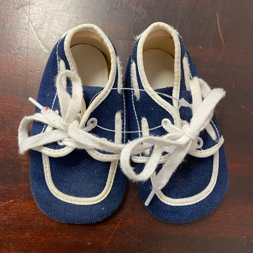 Vintage baby boys crib shoes