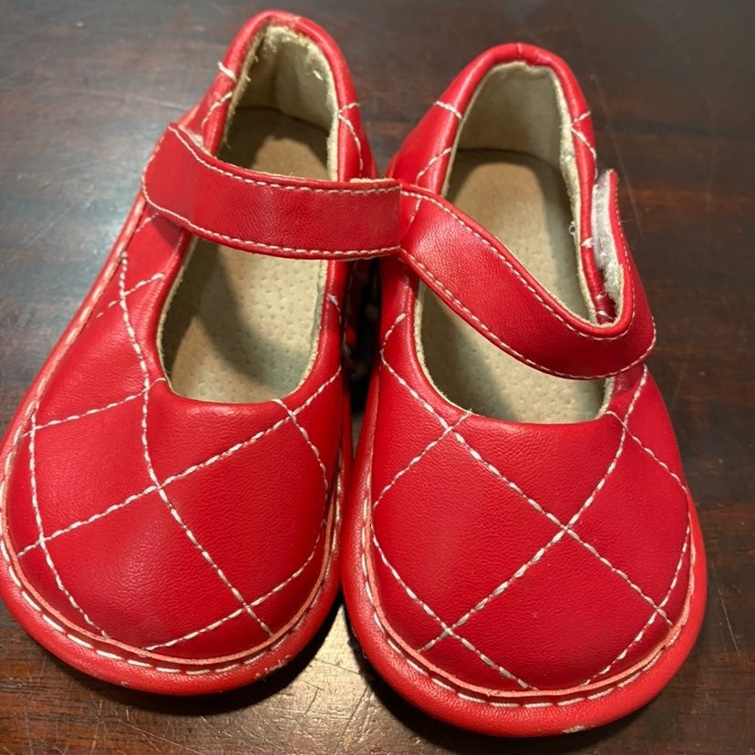 New size 4 Red Alligator Squeaker Mary Janes