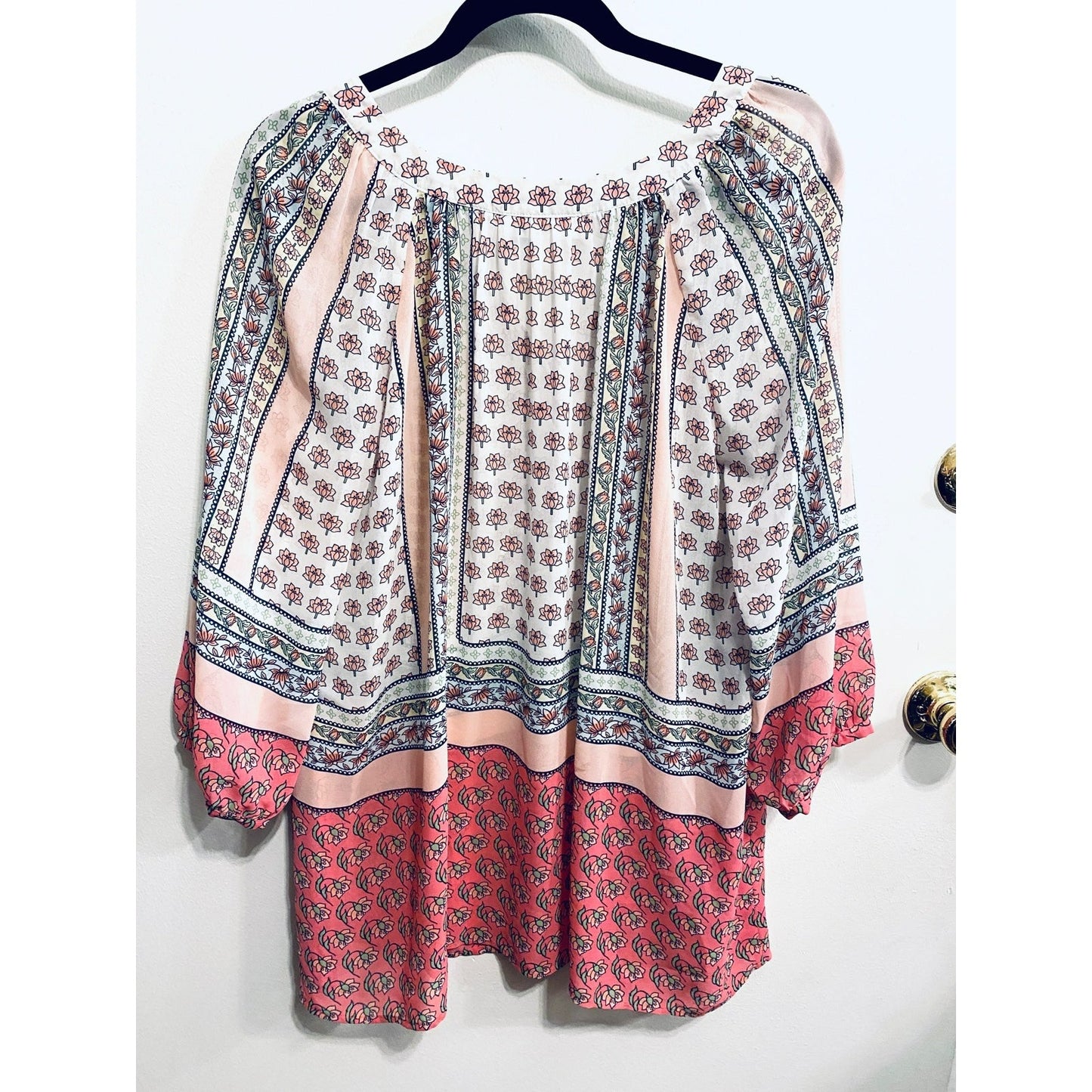 Size large motherhood maternity blouse