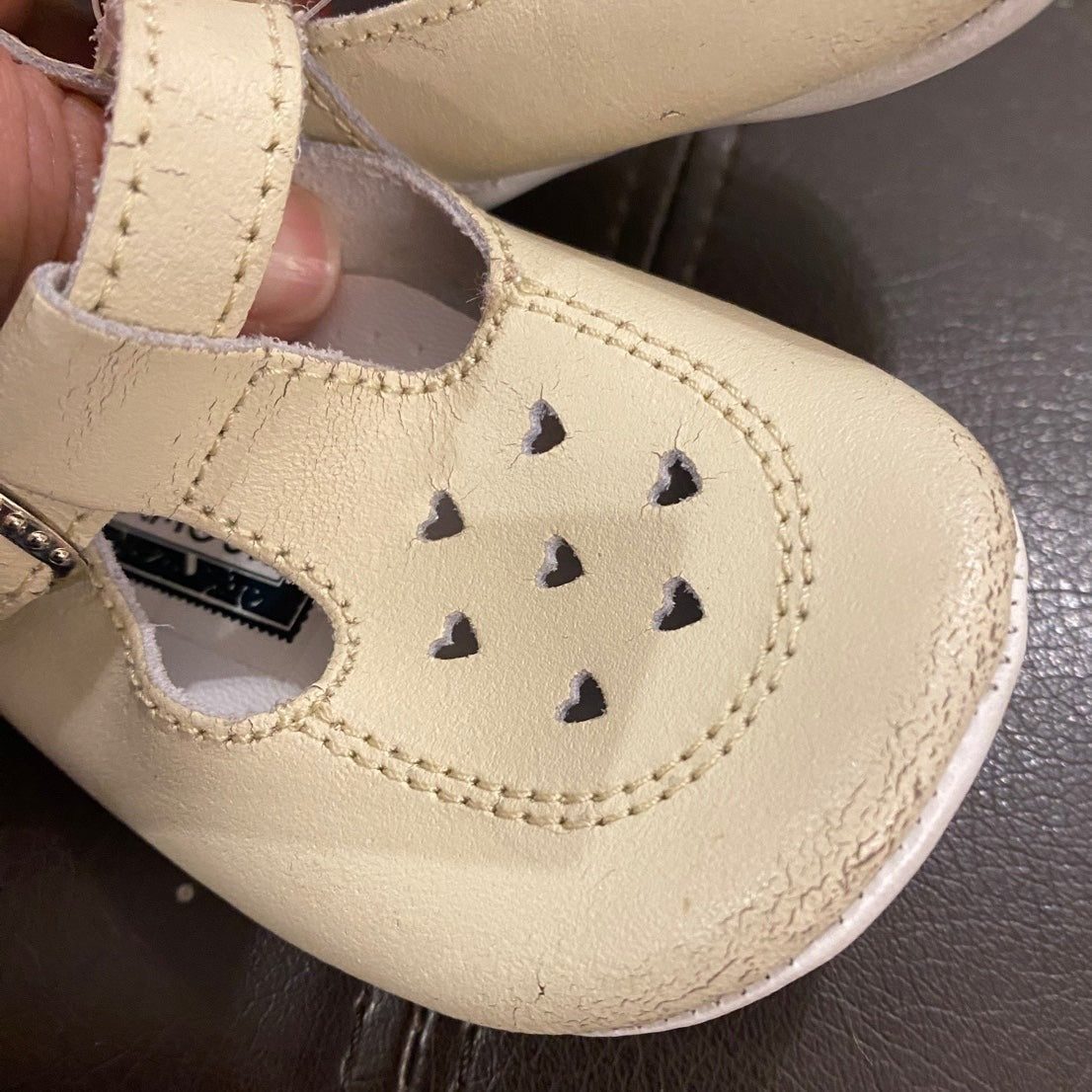 Size 2 baby Lamour leather T-strap Mary Jane Shoes