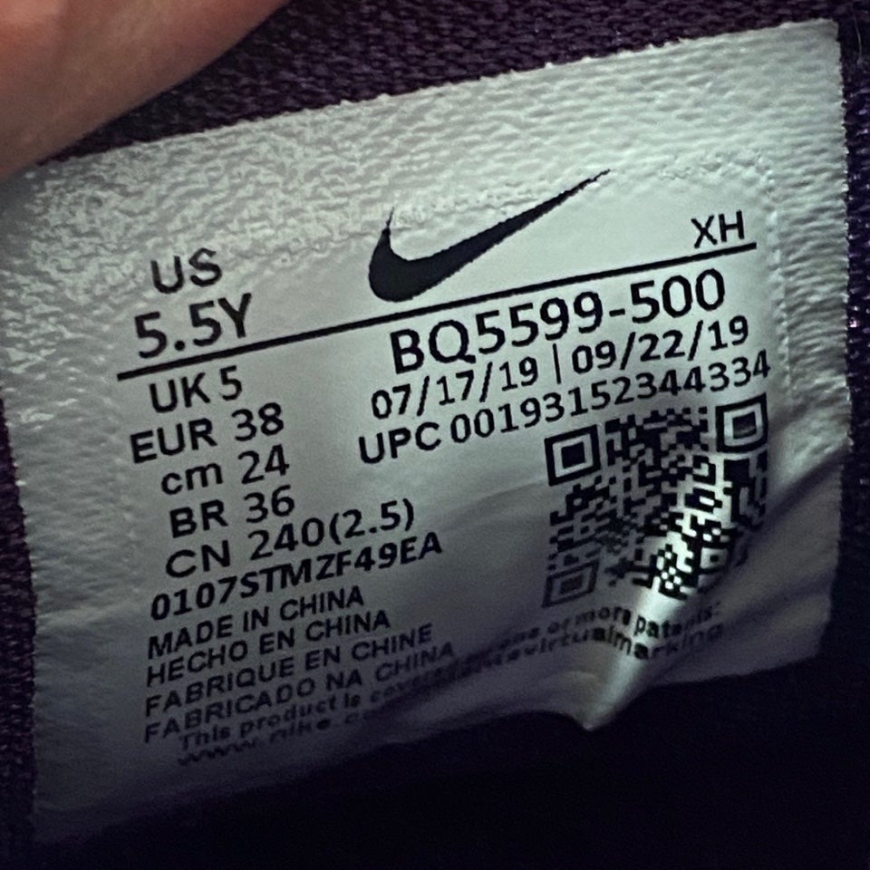 Size 5.5 Youth Nike Kyrie 6 enlightenment sneakers