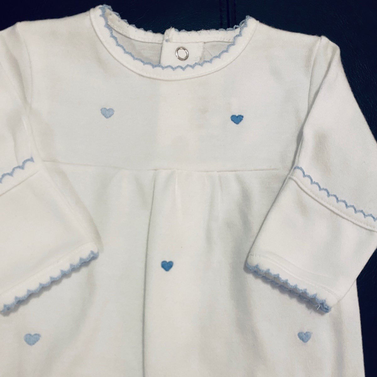 New 0-3 months Nora Josie heart footie with blue hearts Valentine’s Day romper