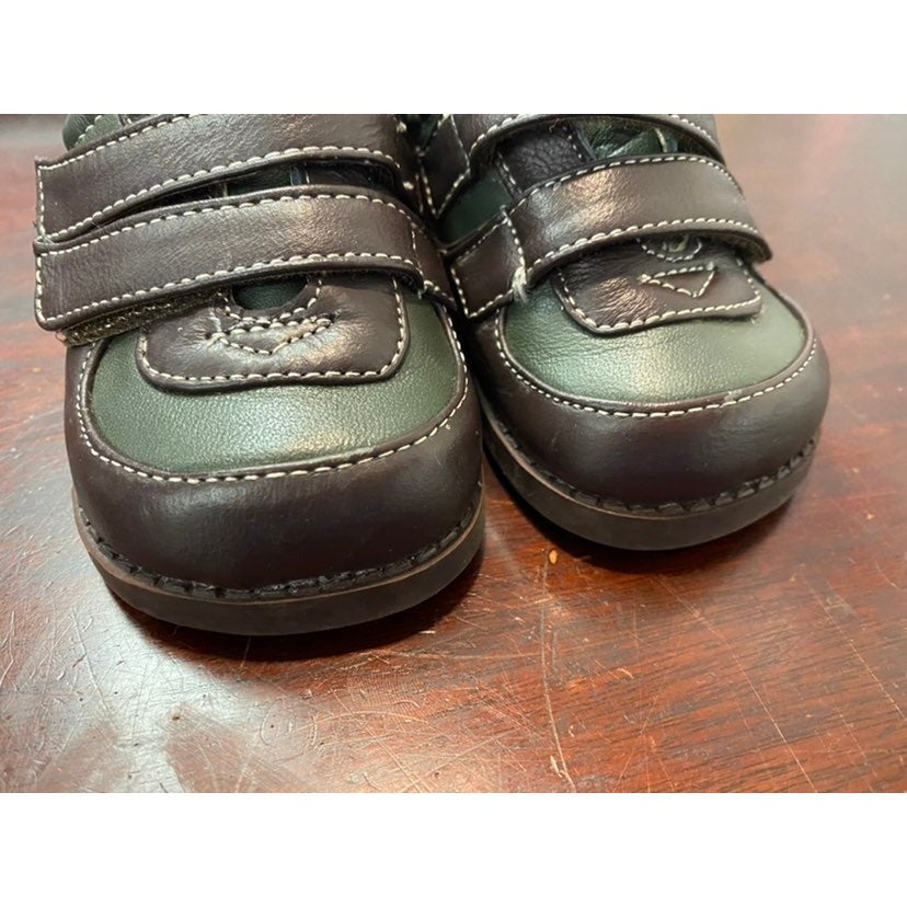 Size 4 See Kai Run boys shoes