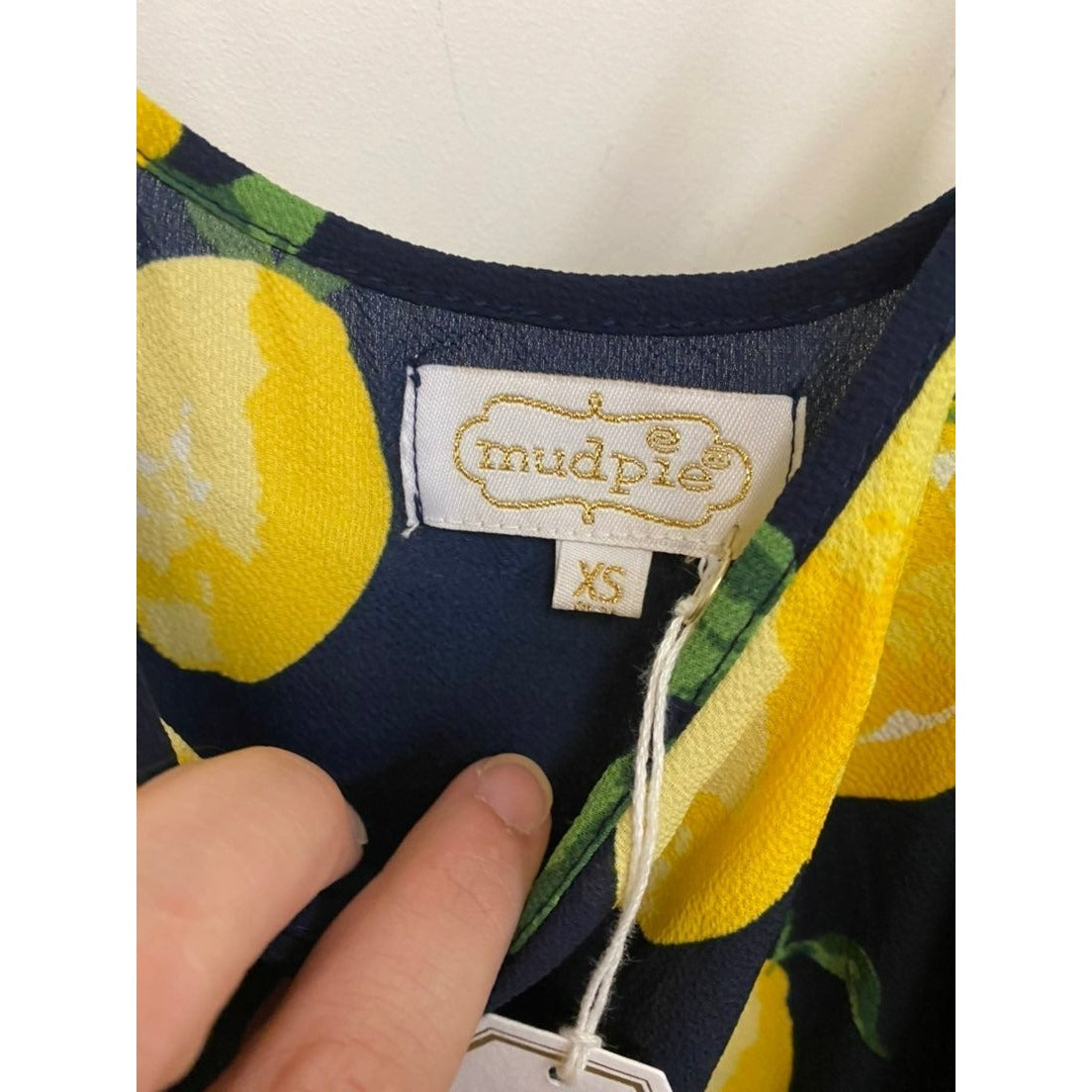 New XS Mudpie ruffle tank lemons