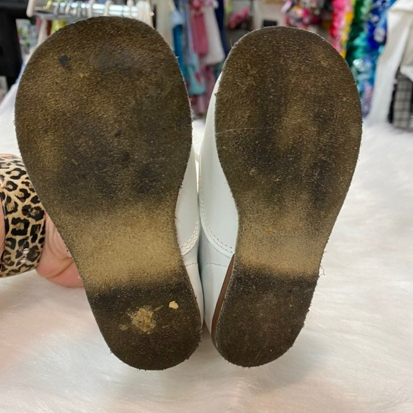 Size 4.5 white vintage hard bottom shoes