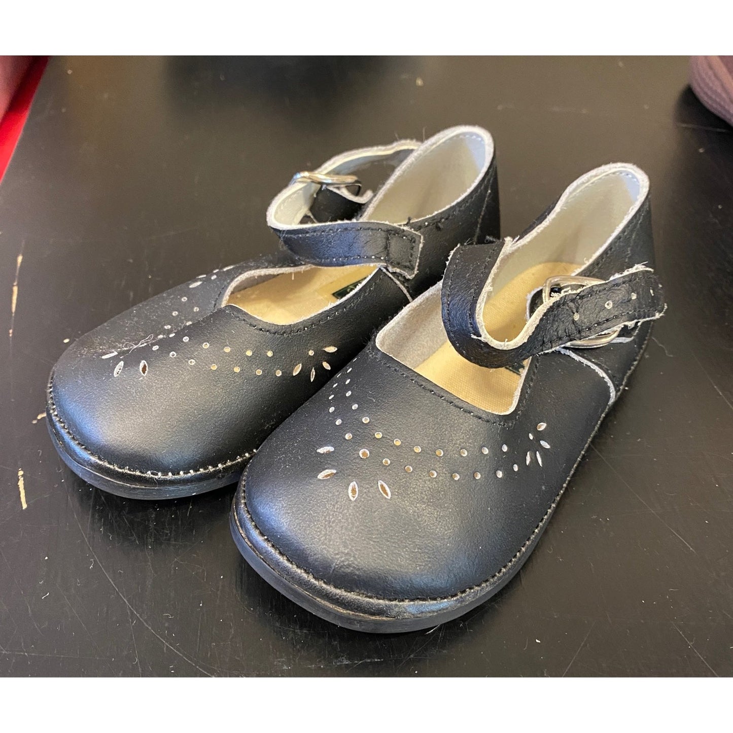 Size 5 toddler girls navy Willits leather Mary Janes