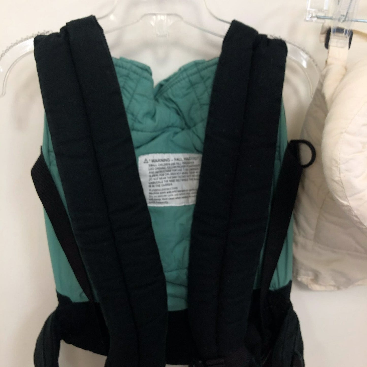 Ergo Baby Carrier & Infant Insert Bundle