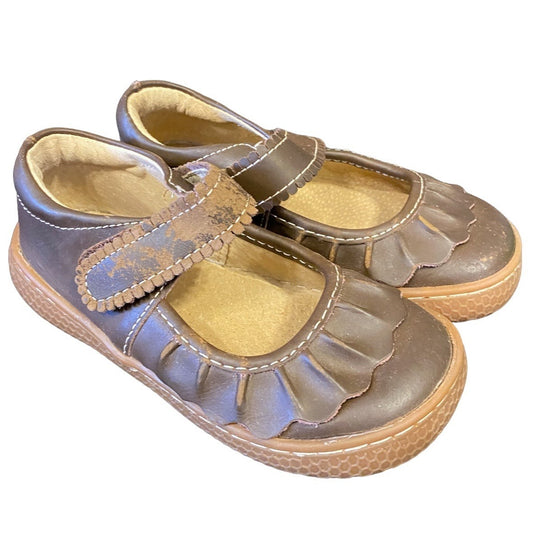 Size 10 Livie and Luca brown Ruche classic leather Mary Janes
