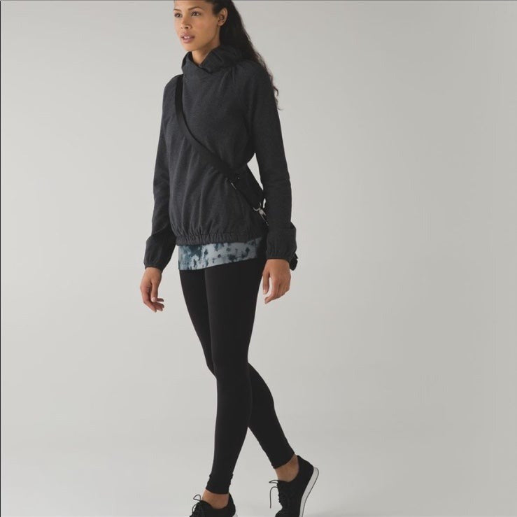 Size 4 Lululemon pullover