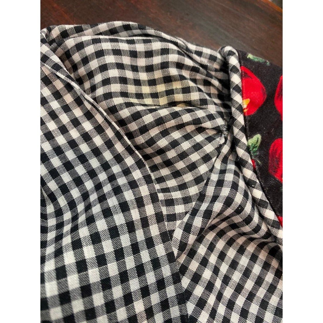 Size 3 girls vintage apple Top