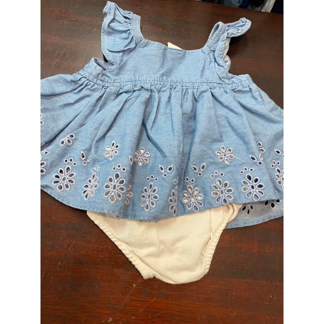 3-6 months baby Gap bloomer set