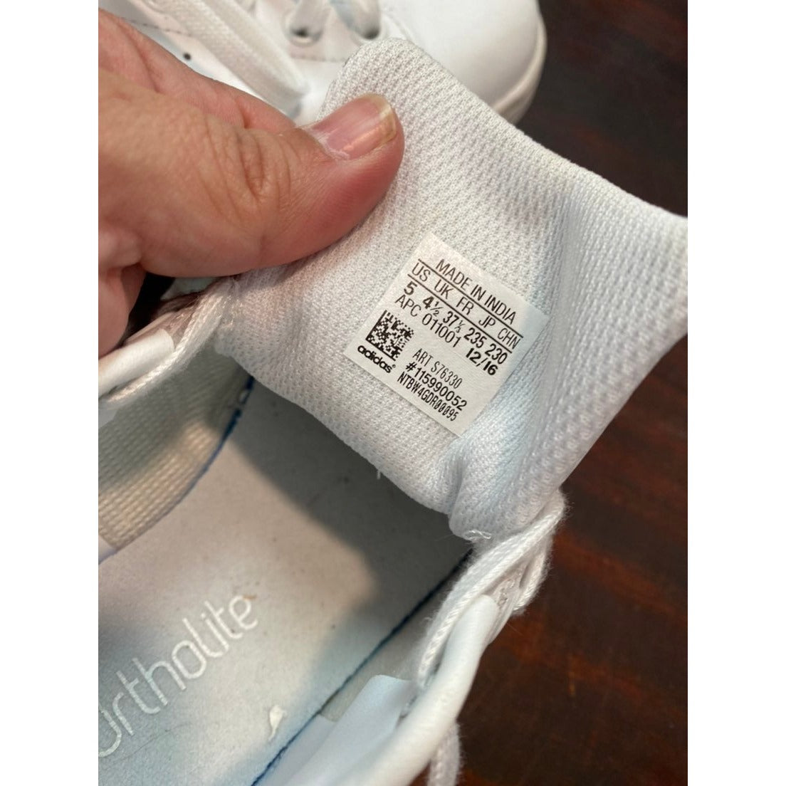 Adidas Stan Smith sneakers youth size 5