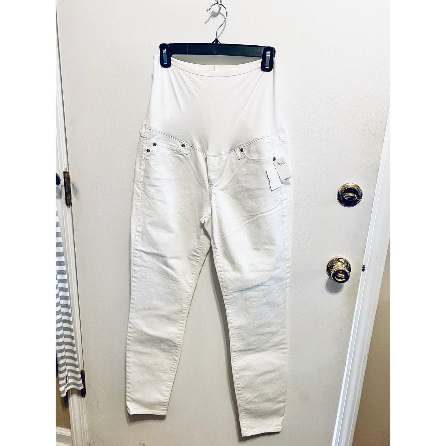 New Gap maternity true skinny white jeans