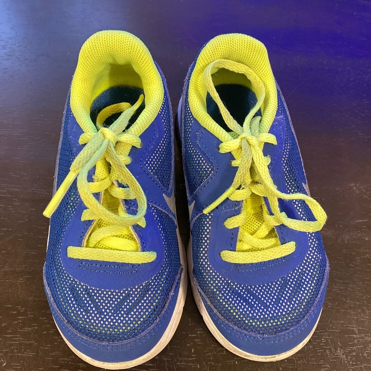 Size 6 toddler Nike Air Max sneakers