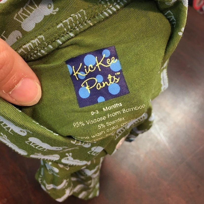 New 0-3 months kickee pants ant top
