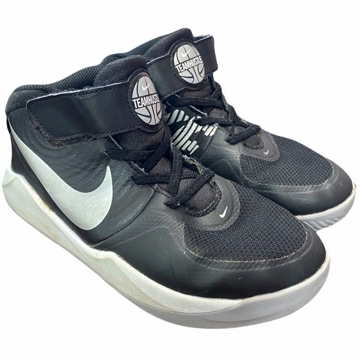 Nike basketball shoes 2.5 youth D9