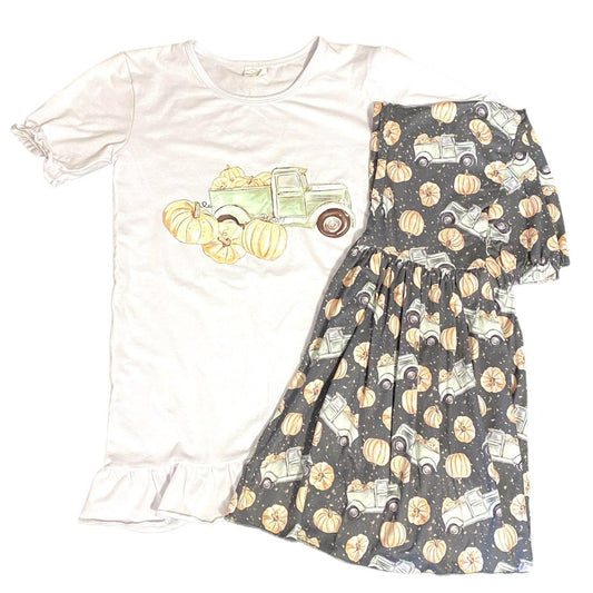 XL pumpkin ruffle outfit