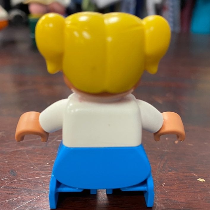 LEGO Duplo girl figurine