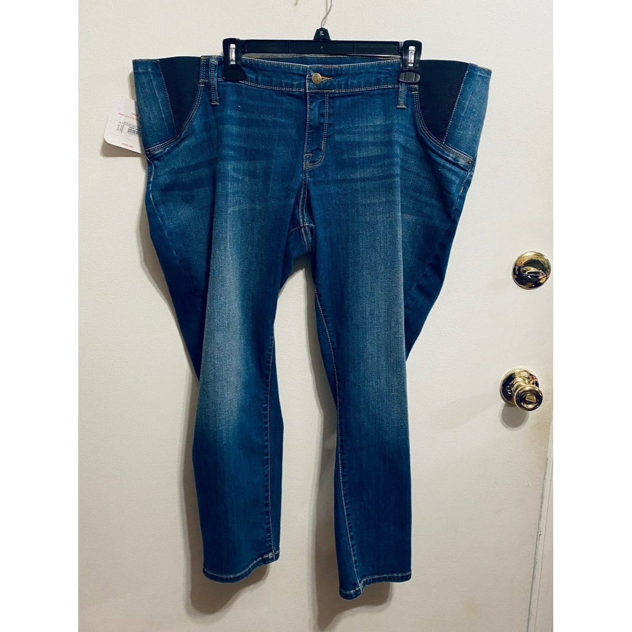 New Size 18 maternity skinny cropped jeans