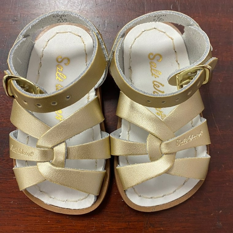 New size 4 gold Sunsans Saltwater Sandals