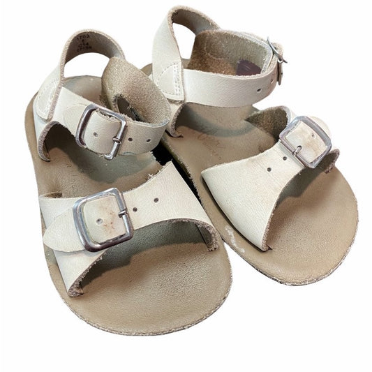 Size 6 white Sunsans Surfers sandals