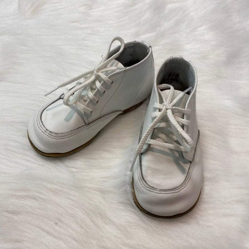 Size 4.5 white vintage hard bottom shoes